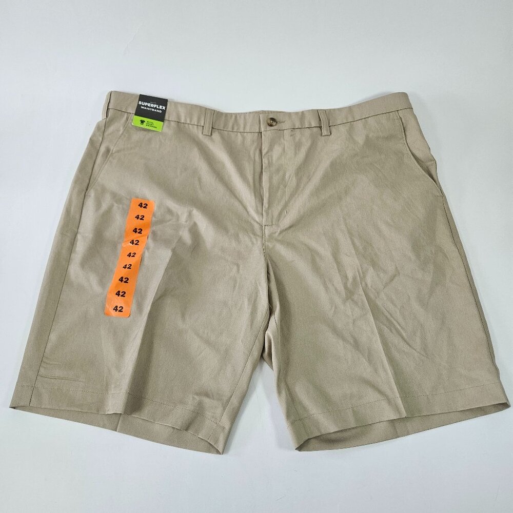 Haggar Premium Cool 18 Men's Shorts Sz 42 Khaki Straight Fit Superflex Waistband